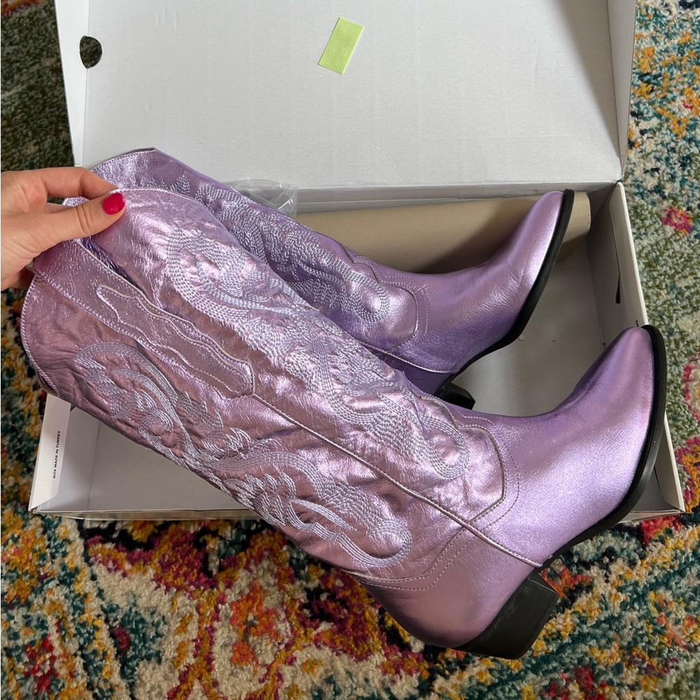 Sparkly purple cowgirl boots
